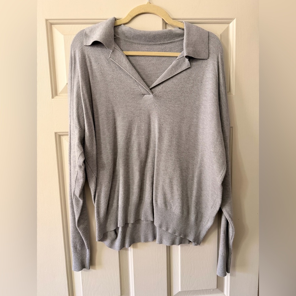Chic Light Gray Collared Sweater
